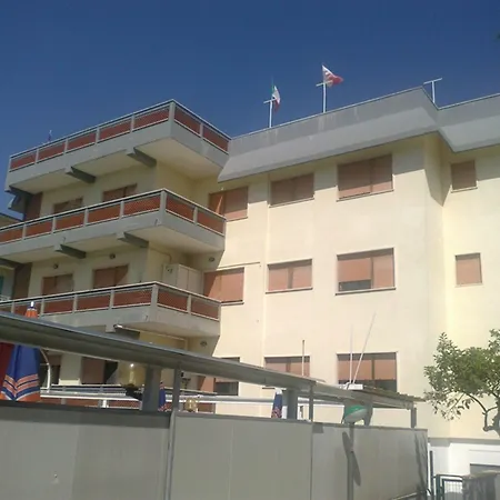Aurora Otel Scauri (Lazio)