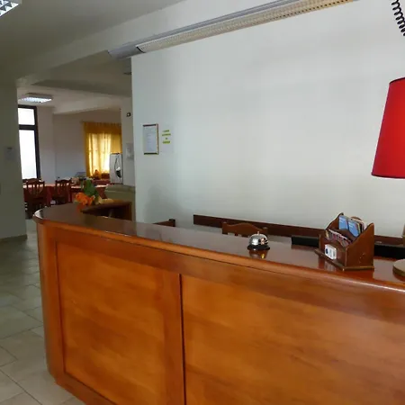 ホテル Aurora スカウリ