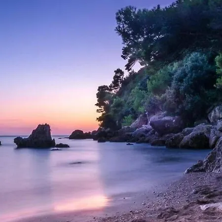 Aurora Hotel Scauri (Lazio)