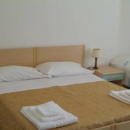 Hotell Aurora Scauri (Lazio)