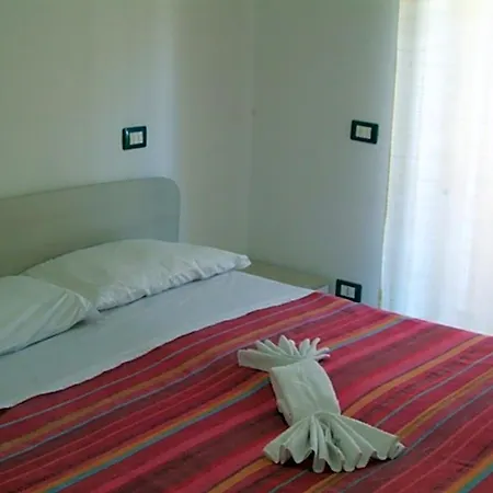 Hotel Aurora 2*