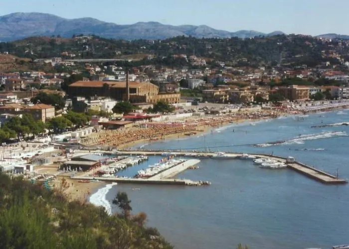 Aurora Scauri (Lazio)