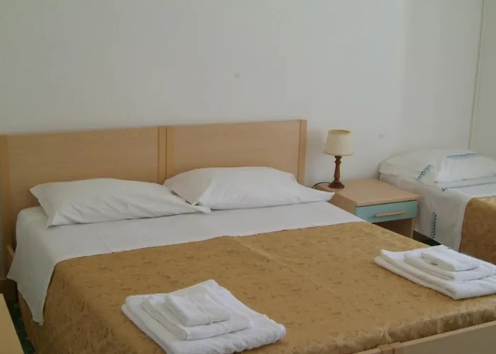 Hotel Aurora Scauri (Lazio)